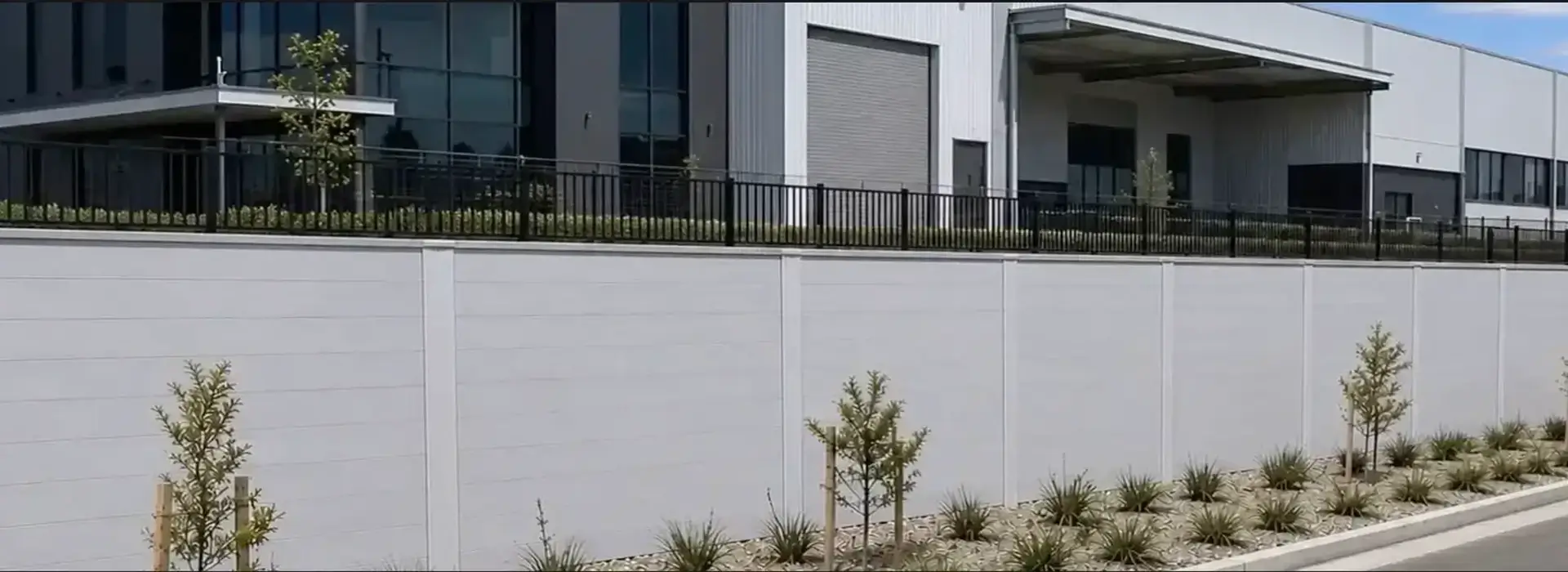 commercial-retaining-wall-ezzy-fit
