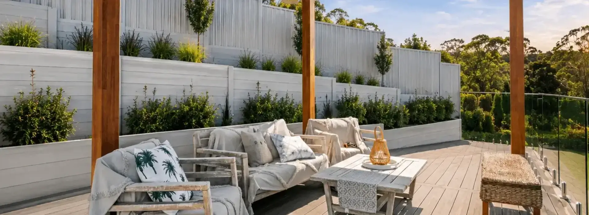 covered-composite-patio-entertainment-ezzy-fit