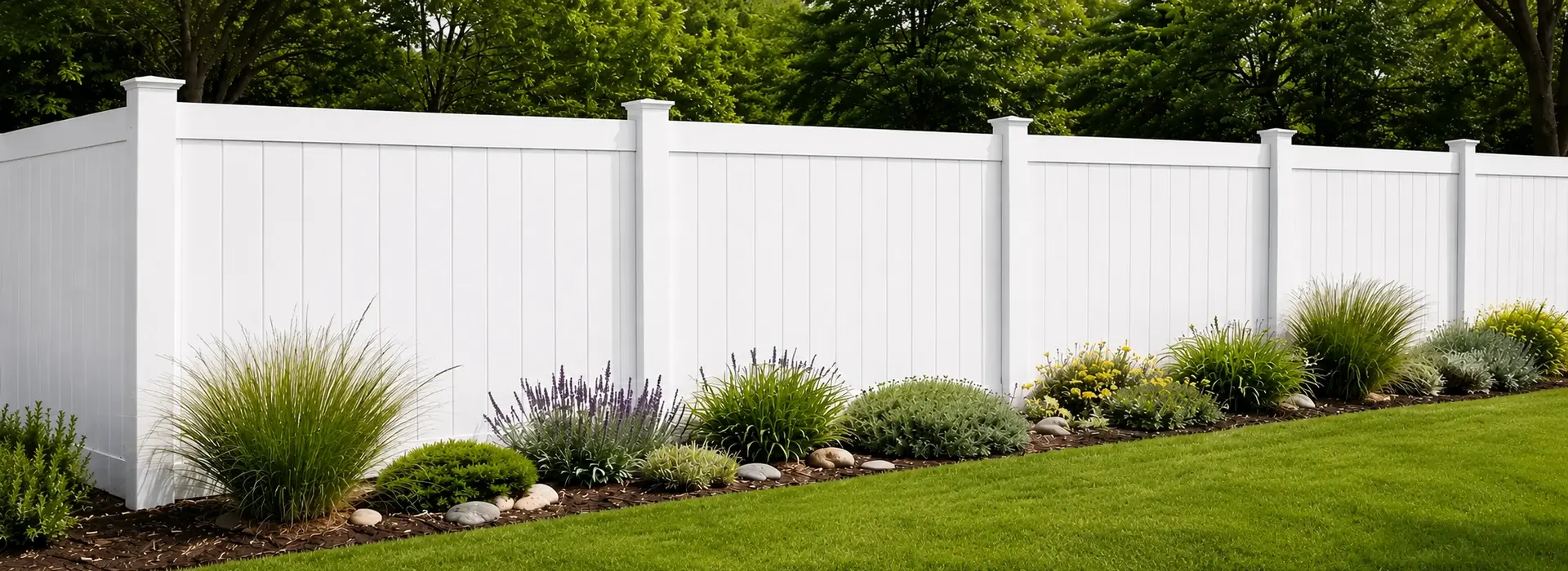 ezzy-fit-white-privacy-fence-landscaping